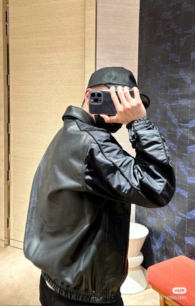 Clothes Louis Vuitton 1285