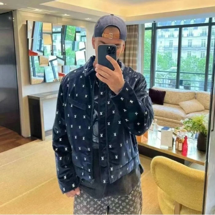 Clothes Louis Vuitton 1281