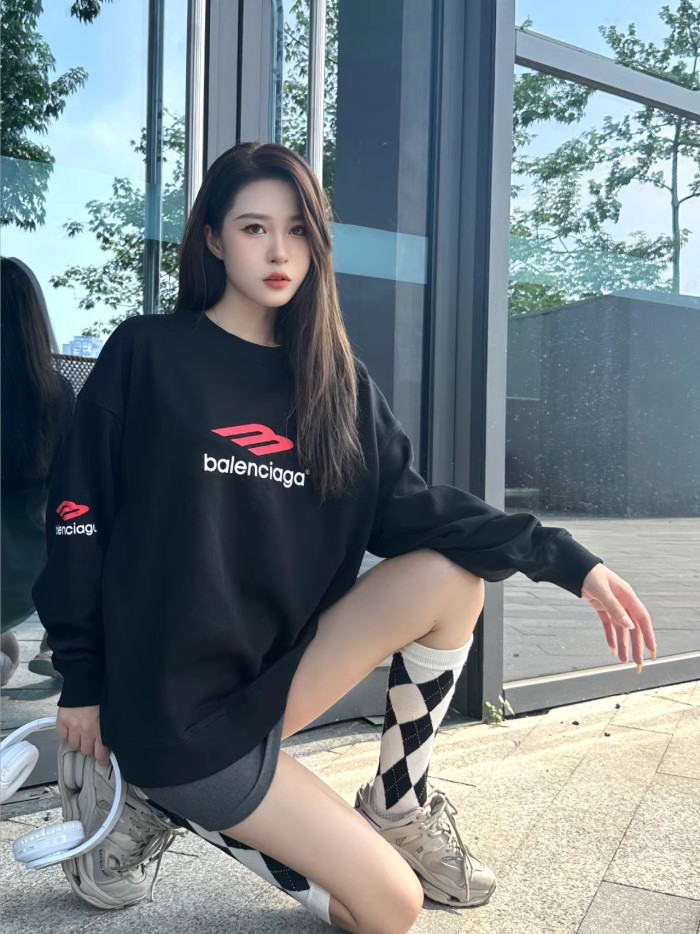 Clothes Balenciaga 952