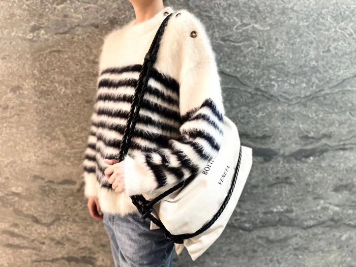 Clothes Bottega Veneta 13