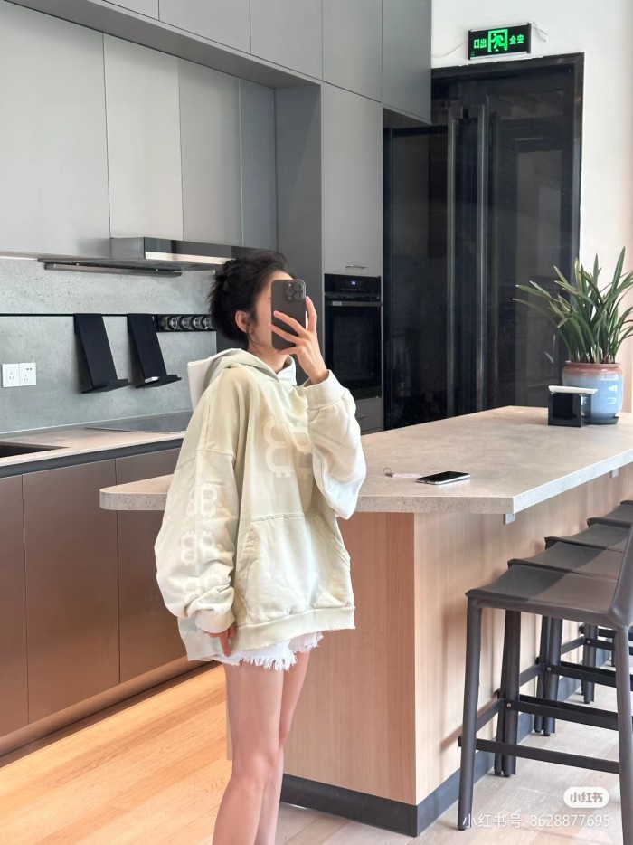 Clothes Balenciaga 935