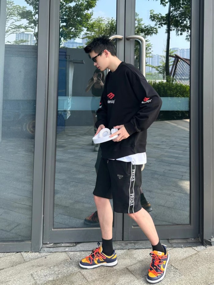 Clothes Balenciaga 952