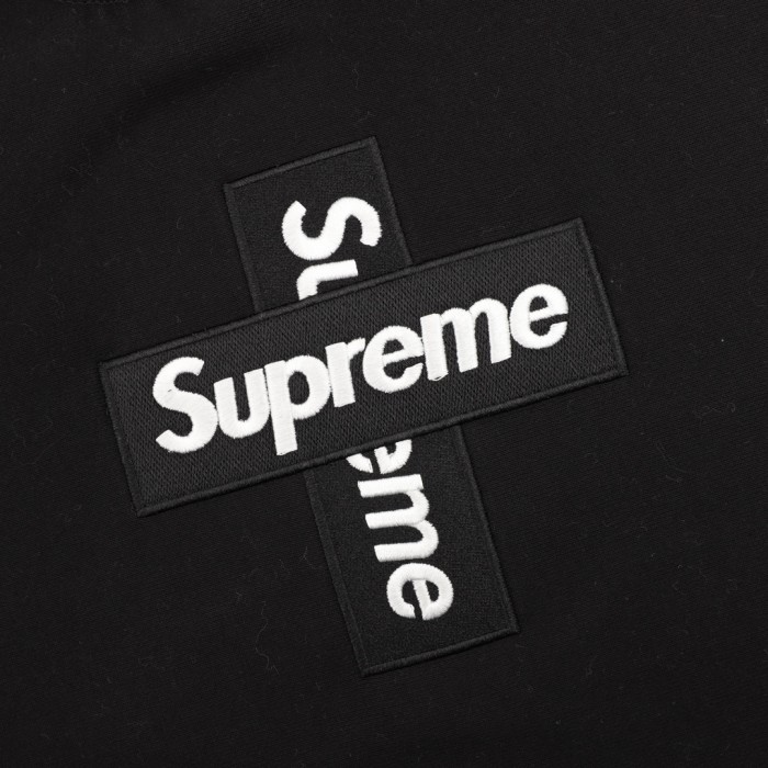 Clothes Supreme 24