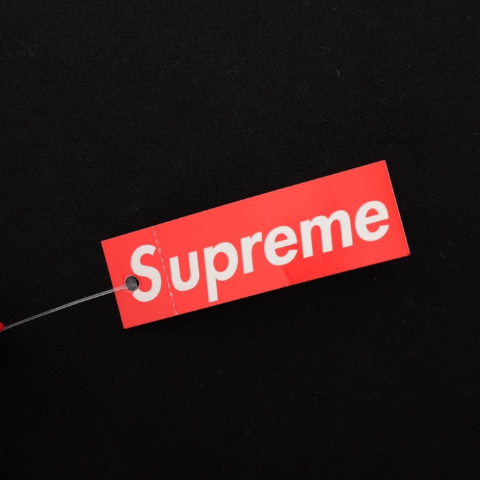Clothes Supreme 24