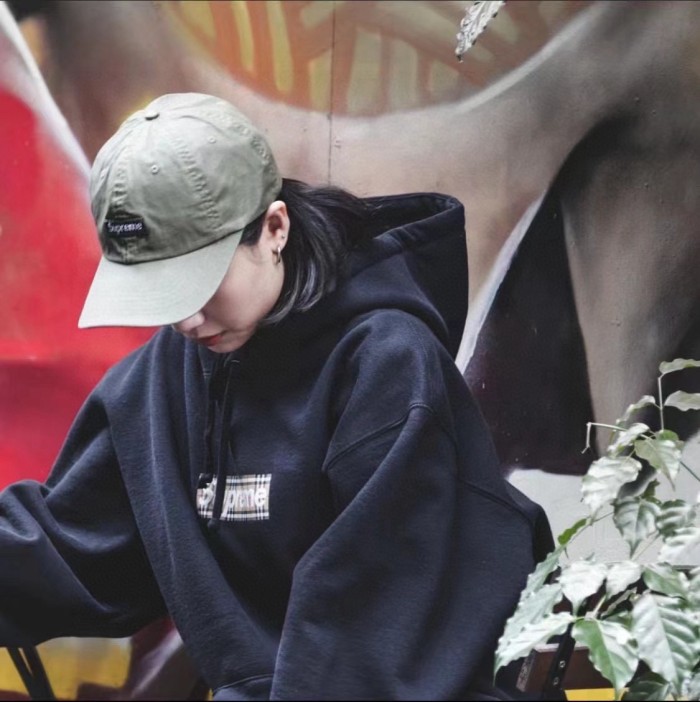 Clothes Supreme X Burberry 1