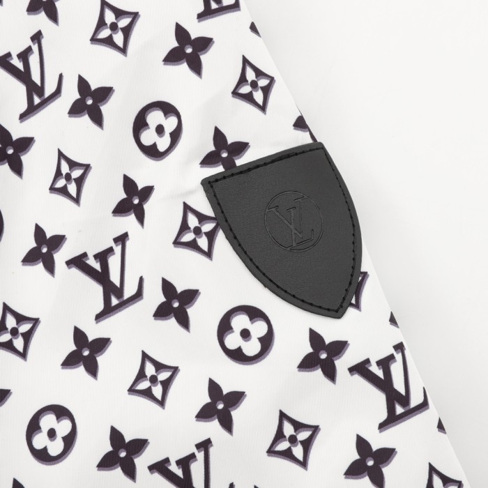 Clothes Louis Vuitton 1310