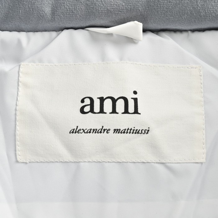 Clothes AMI 87