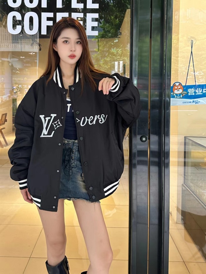 Clothes Louis Vuitton 1320