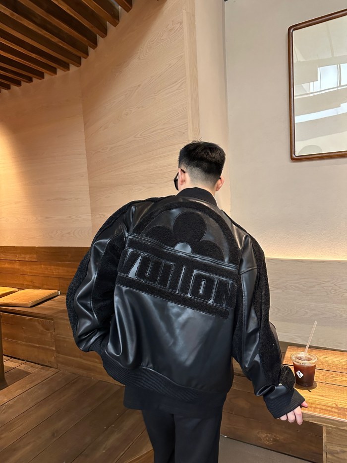 Clothes Louis Vuitton 1298