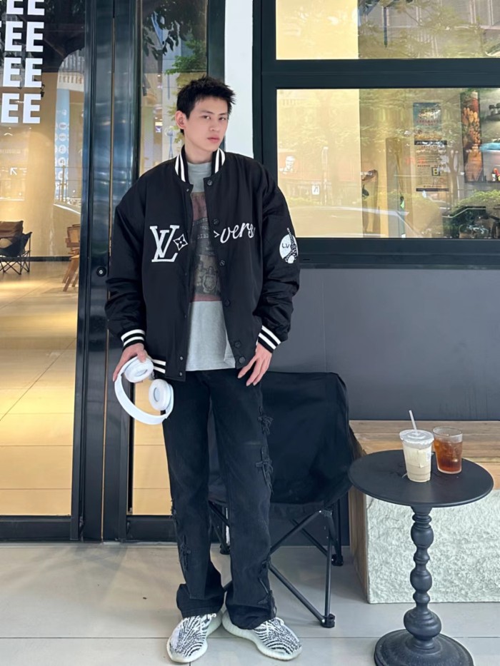 Clothes Louis Vuitton 1320