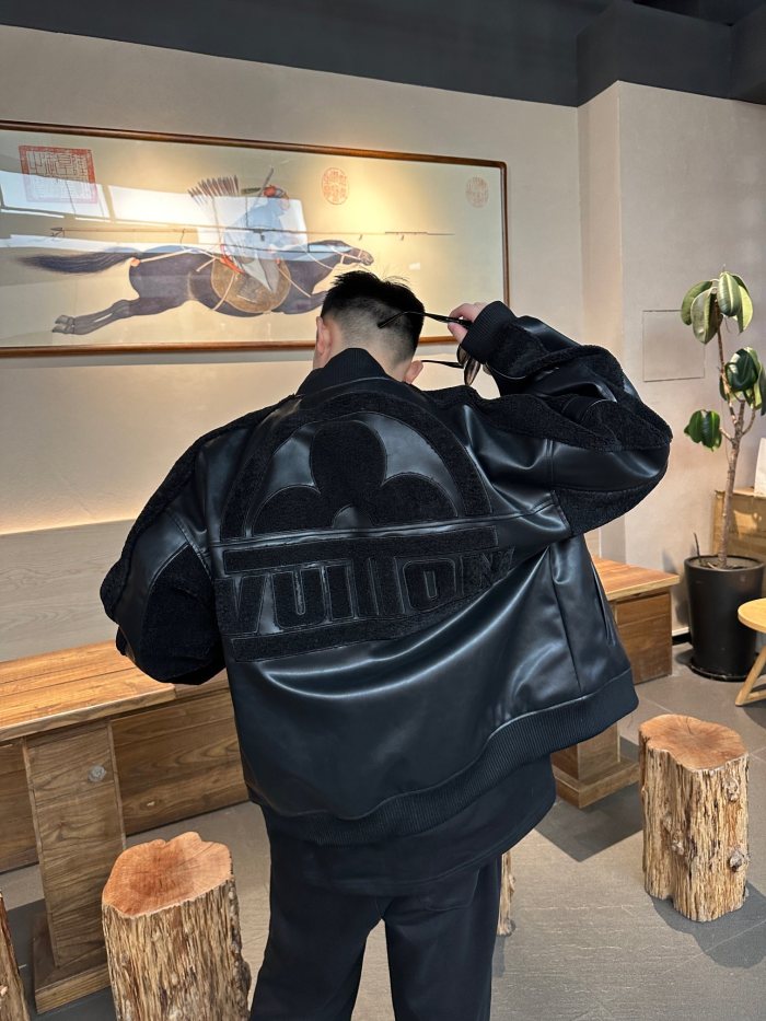 Clothes Louis Vuitton 1298