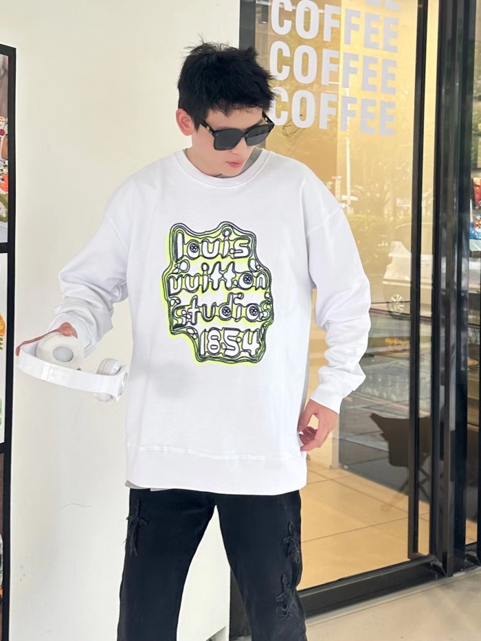 Clothes Louis Vuitton 1317