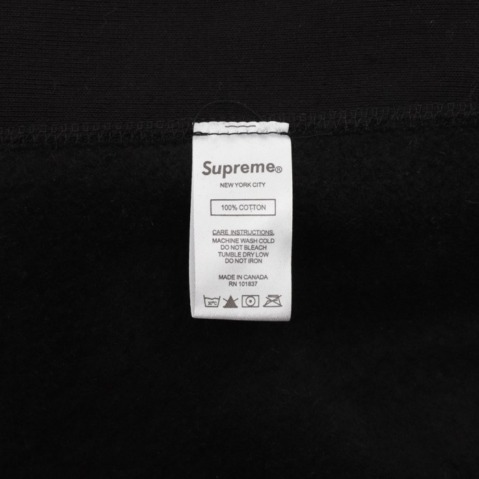 Clothes Supreme 22