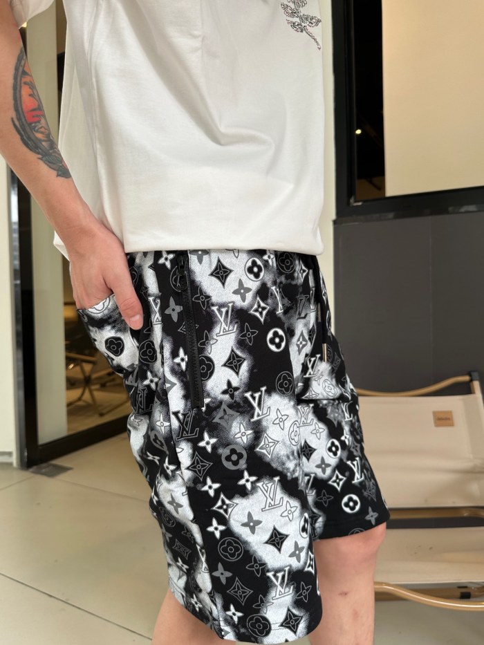 Clothes Louis Vuitton 1313