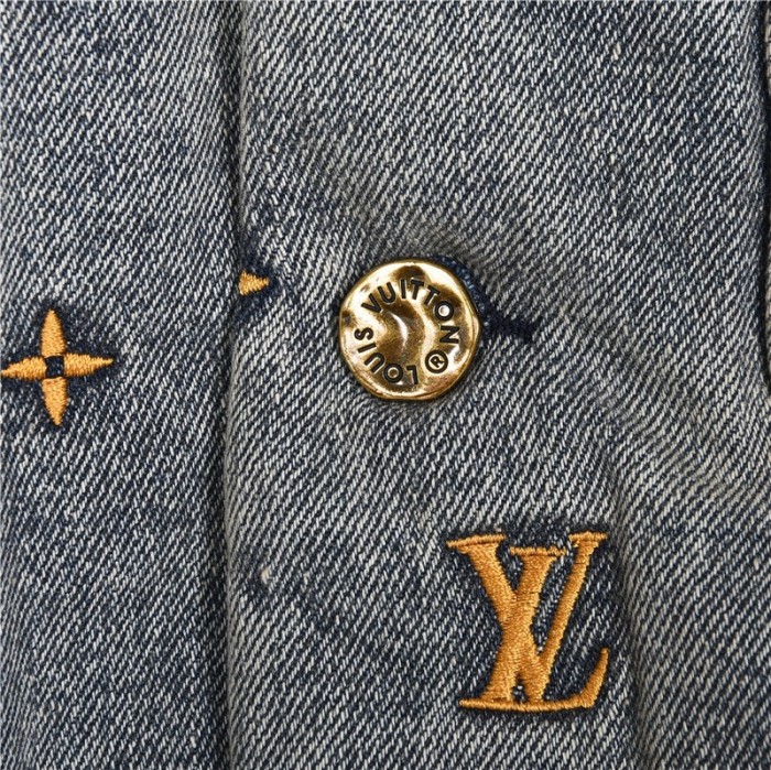 Clothes Louis Vuitton 1329