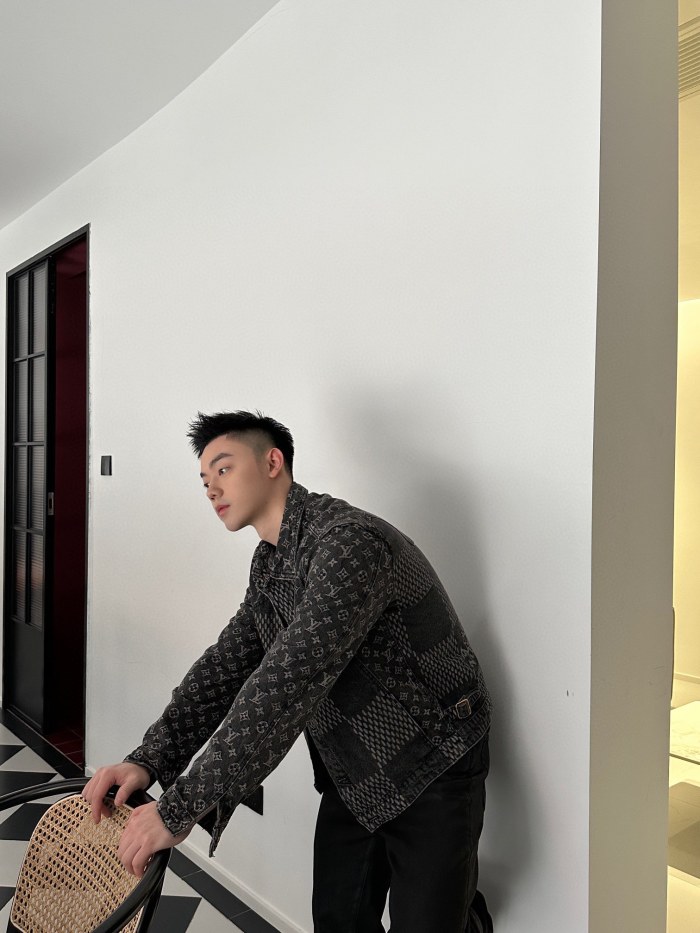 Clothes Louis Vuitton 1324