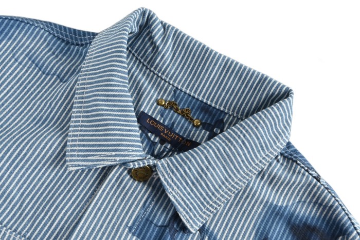 Clothes Louis Vuitton 1328