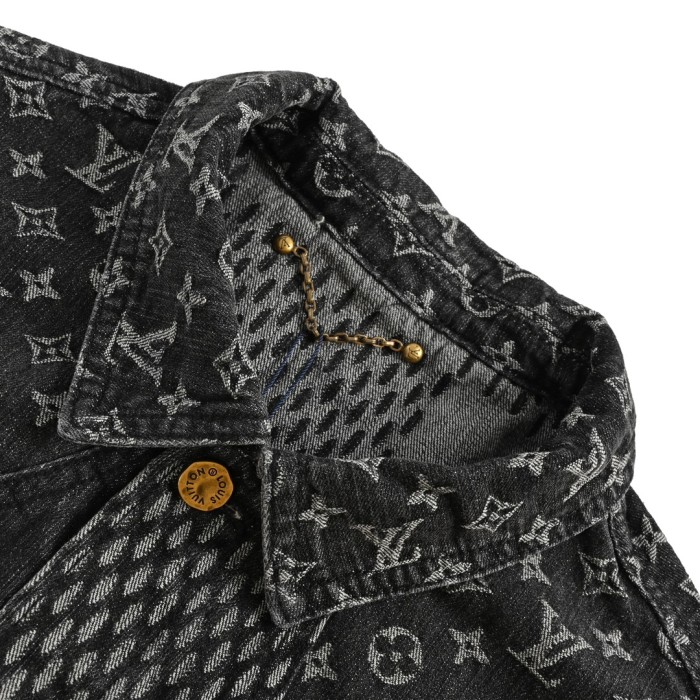 Clothes Louis Vuitton 1324