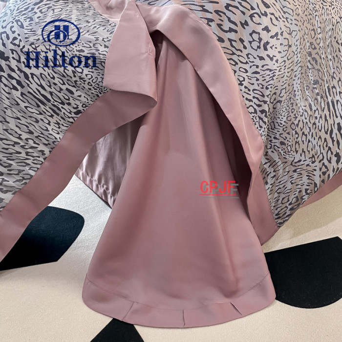 Bedclothes Hilton 1
