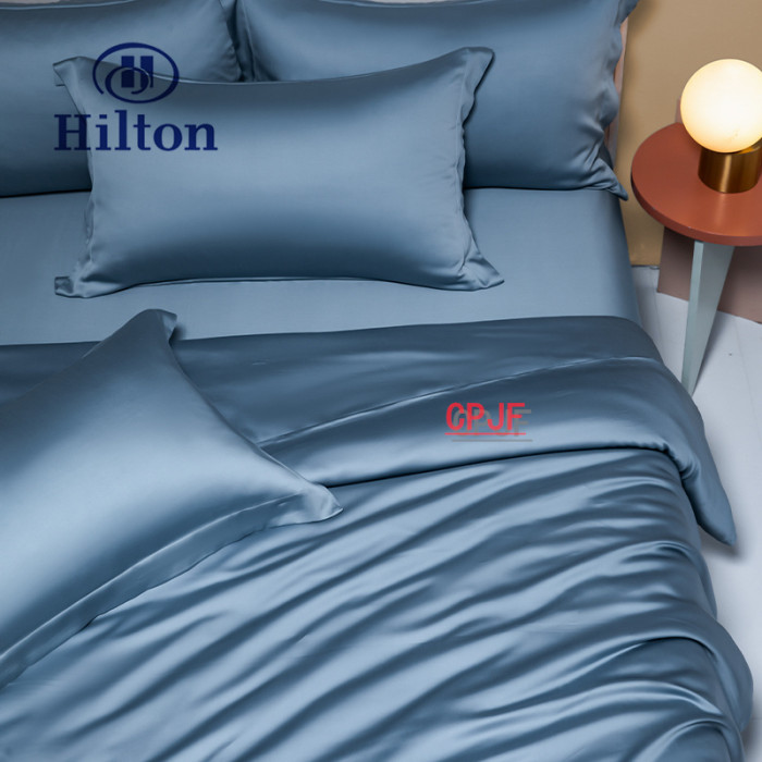Bedclothes Hilton 77