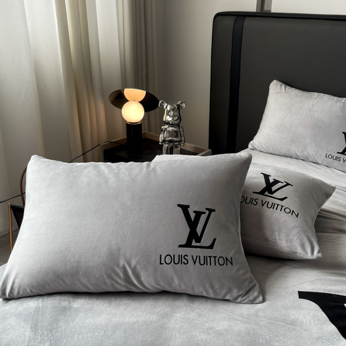 Bedclothes Louis vuitton 4