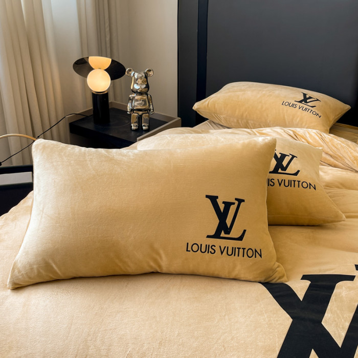 Bedclothes Louis vuitton 8