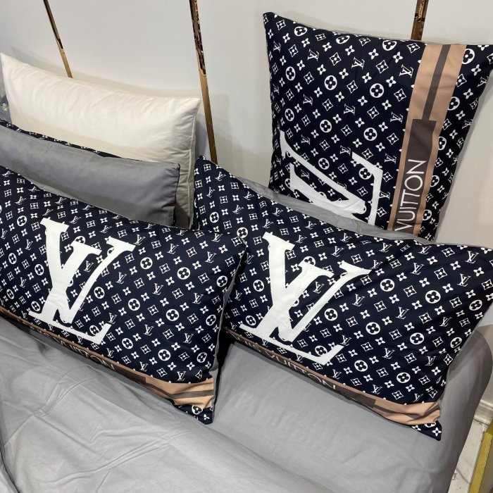 Bedclothes Louis vuitton 14
