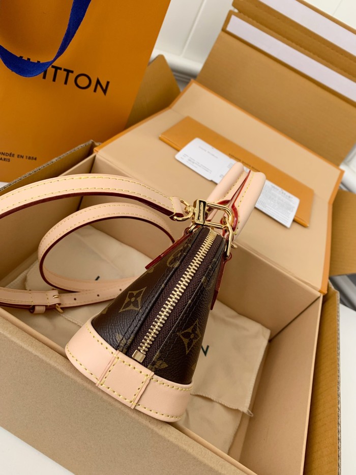 Handbag Louis Vuitton M82717 size 18*12*8cm