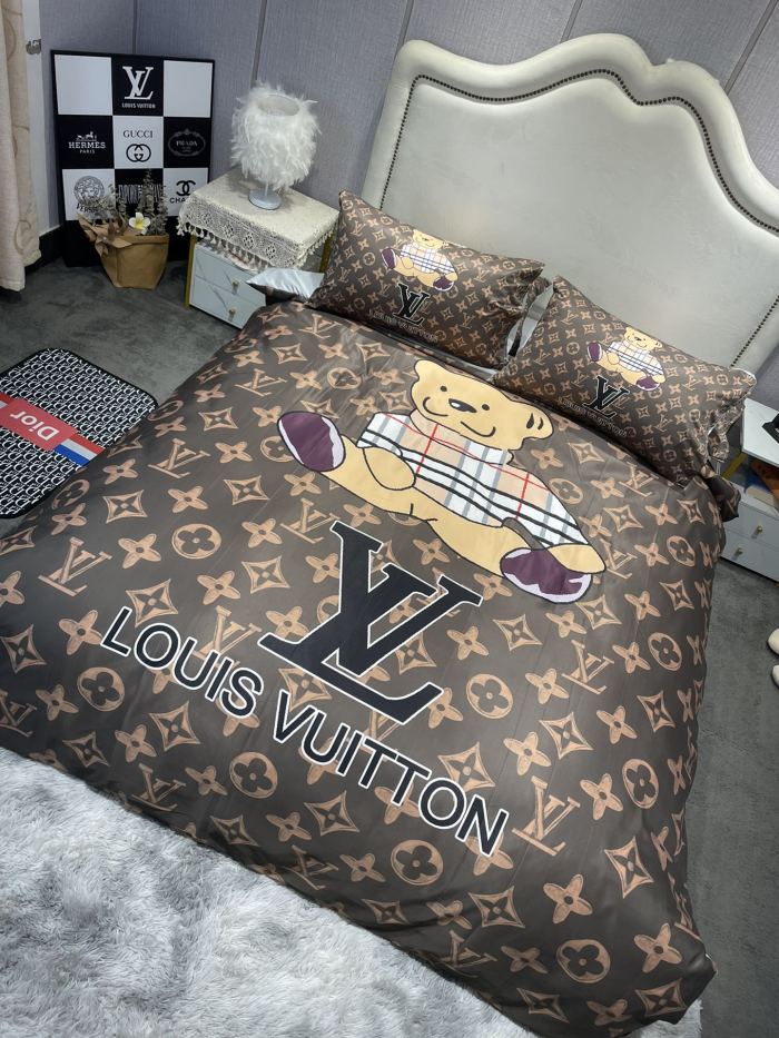 Bedclothes Louis vuitton 21