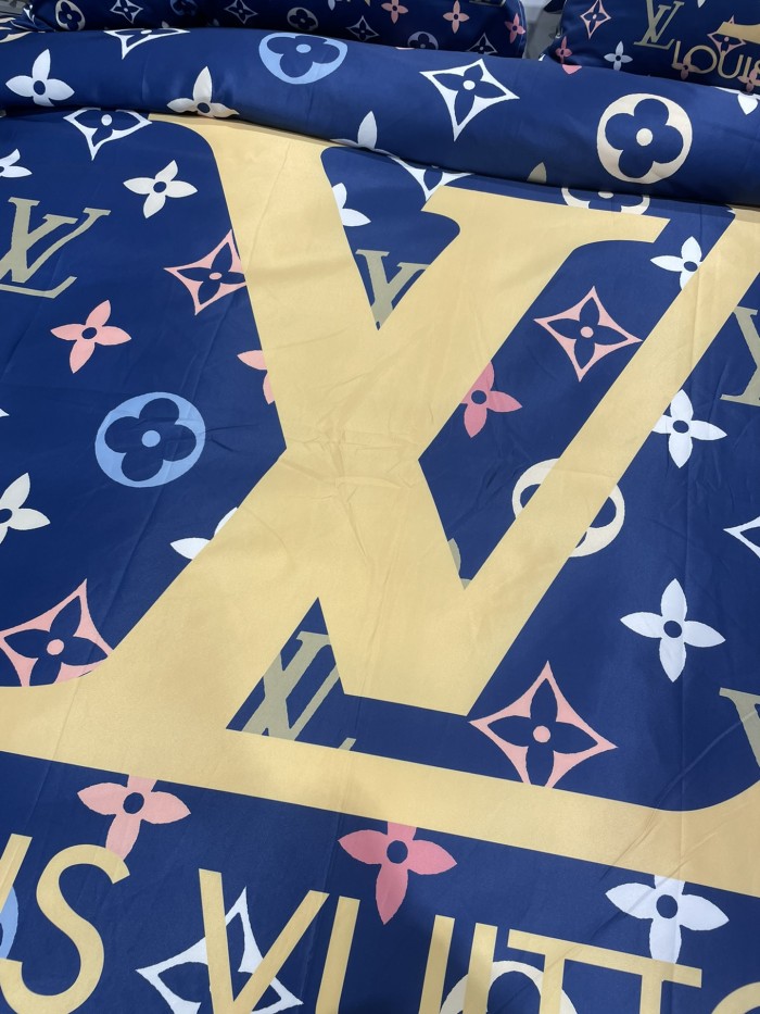 Bedclothes Louis vuitton 22