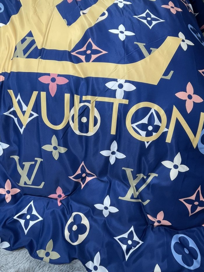 Bedclothes Louis vuitton 22