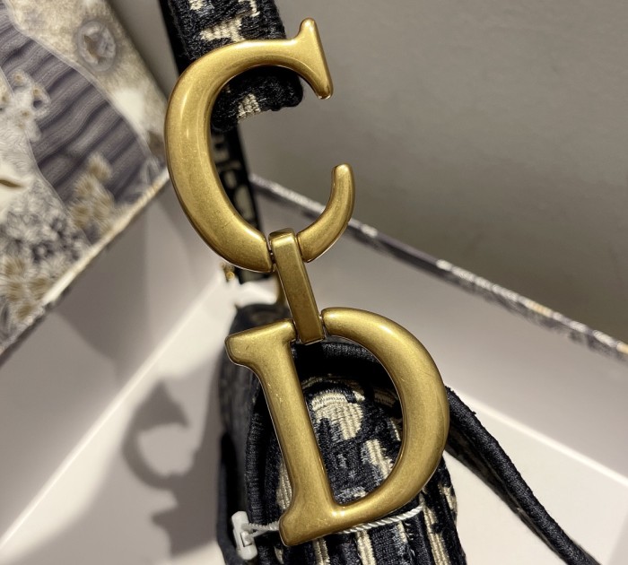 Dior bag saddle♥️Oblique Large size: 25.5 x 20 x 6.5 cm M0446CTZQ_M928