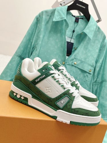 Louis Vuitton Trainer sports shoes 14