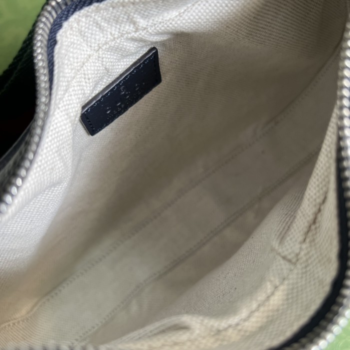 699409 Gucci Attache Small Shoulder Bag Size 23*22*5