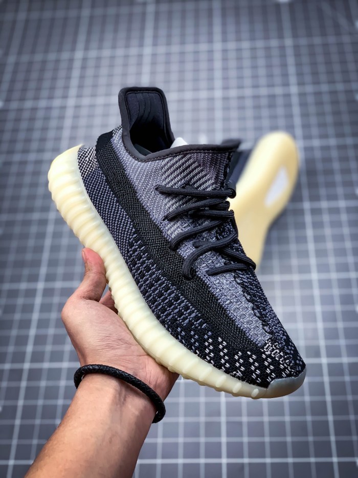 Yeezy Boost 350 V2 （Oreo）Carbon