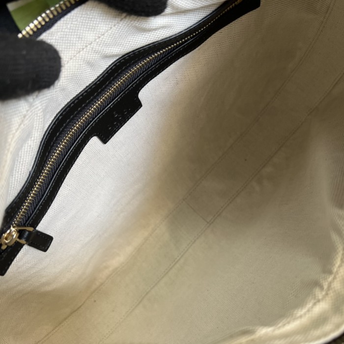 702823 Gucci Attache Large Shoulder Bag size 35*32*6