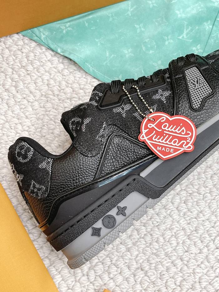 Louis Vuitton Trainer sports shoes 29
