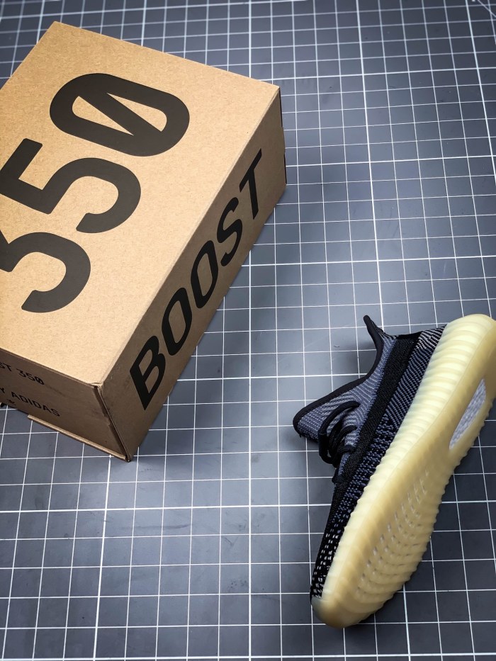 Yeezy Boost 350 V2 （Oreo）Carbon