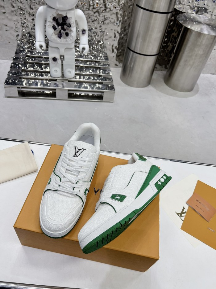 Louis Vuitton Trainer sports shoes 12