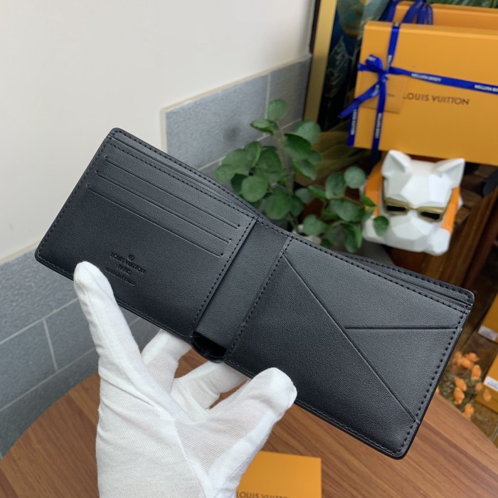 N63124 Wallet Short Clip Size: 11.5X9cm. 1