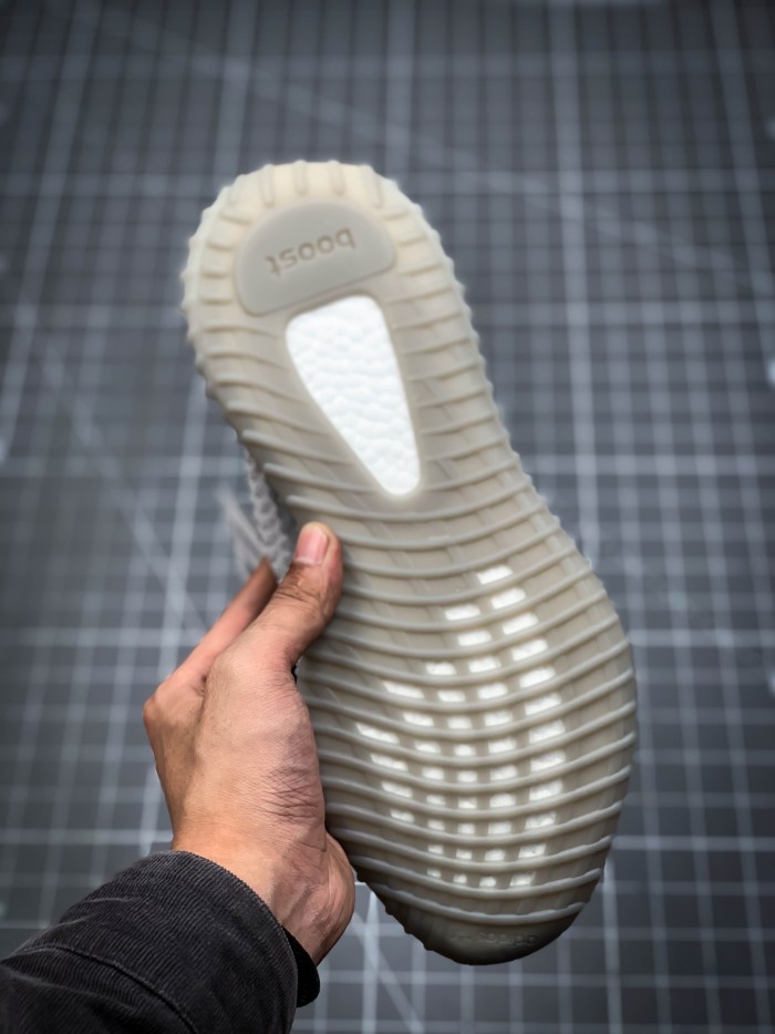 Yeezy 350 Boost V2 “Tail Light”