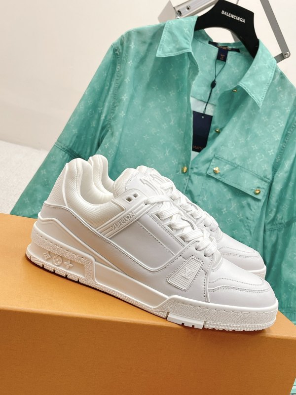 Louis Vuitton Trainer sports shoes 21
