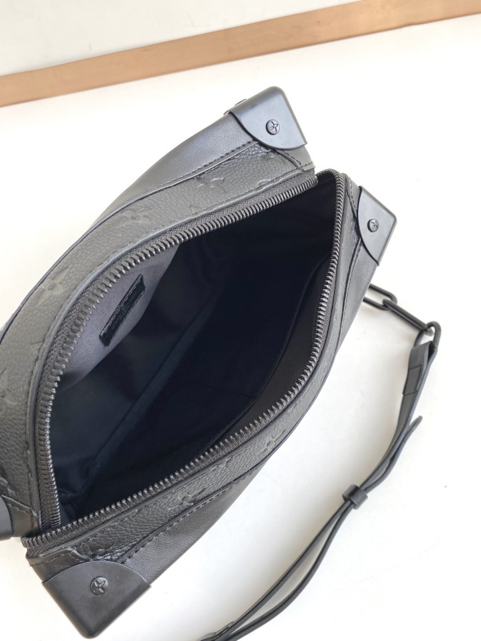 Louis Vuitton Bag M55700