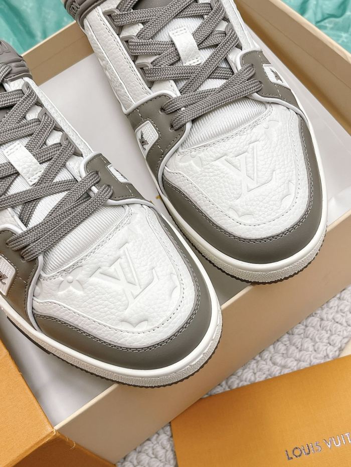 Louis Vuitton Trainer sports shoes 17