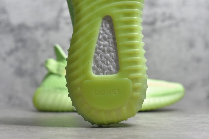 Yeezy Boost 350v2 Glow