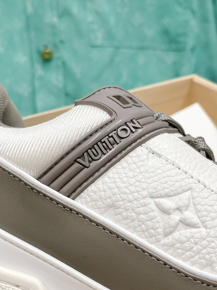 Louis Vuitton Trainer sports shoes 17