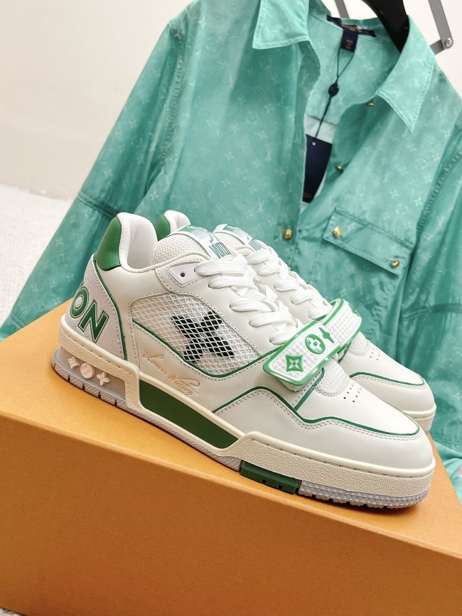 Louis Vuitton Trainer sports shoes 30