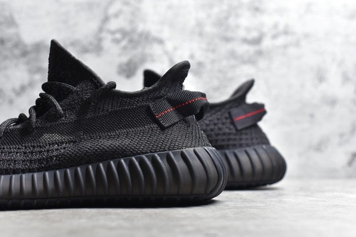 Yeezy Boost 350 V2 Black REFlECTIVE