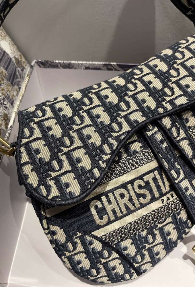 Dior bag saddle♥️Oblique Large size: 25.5 x 20 x 6.5 cm M0446CTZQ_M928