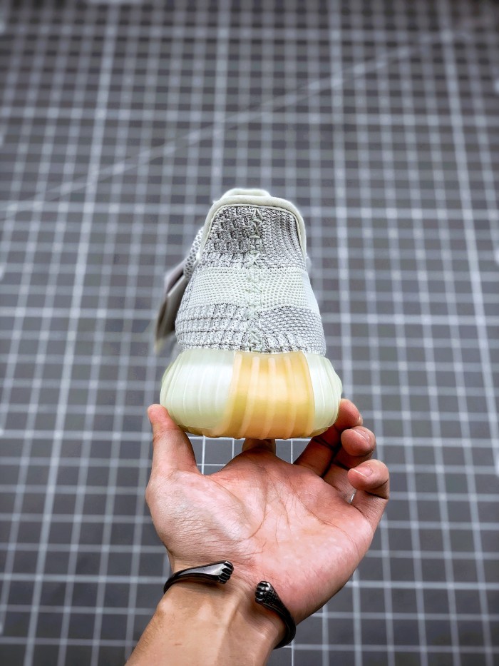Yeezy 350V2 Yeshaya Non-Reflective“